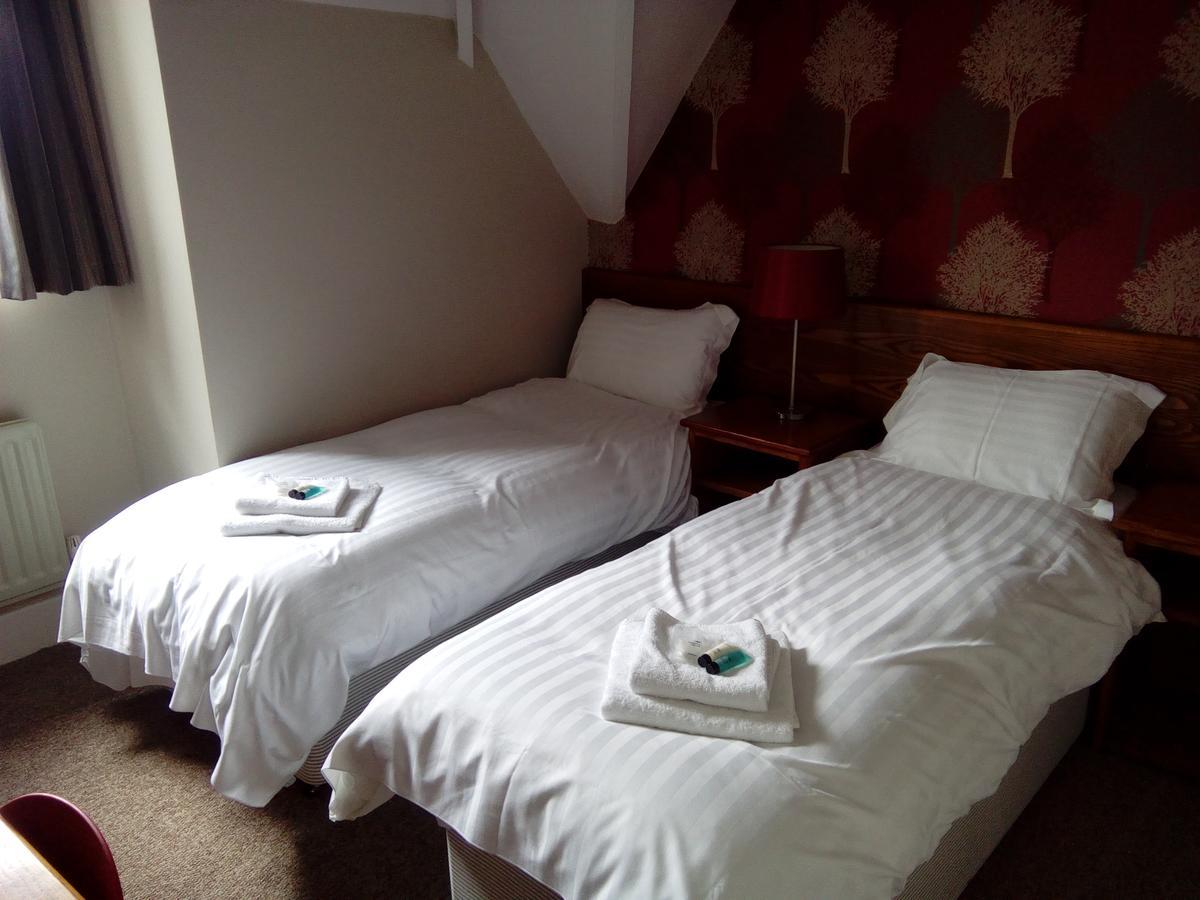 Hotel The Bulls Head Milnthorpe Esterno foto
